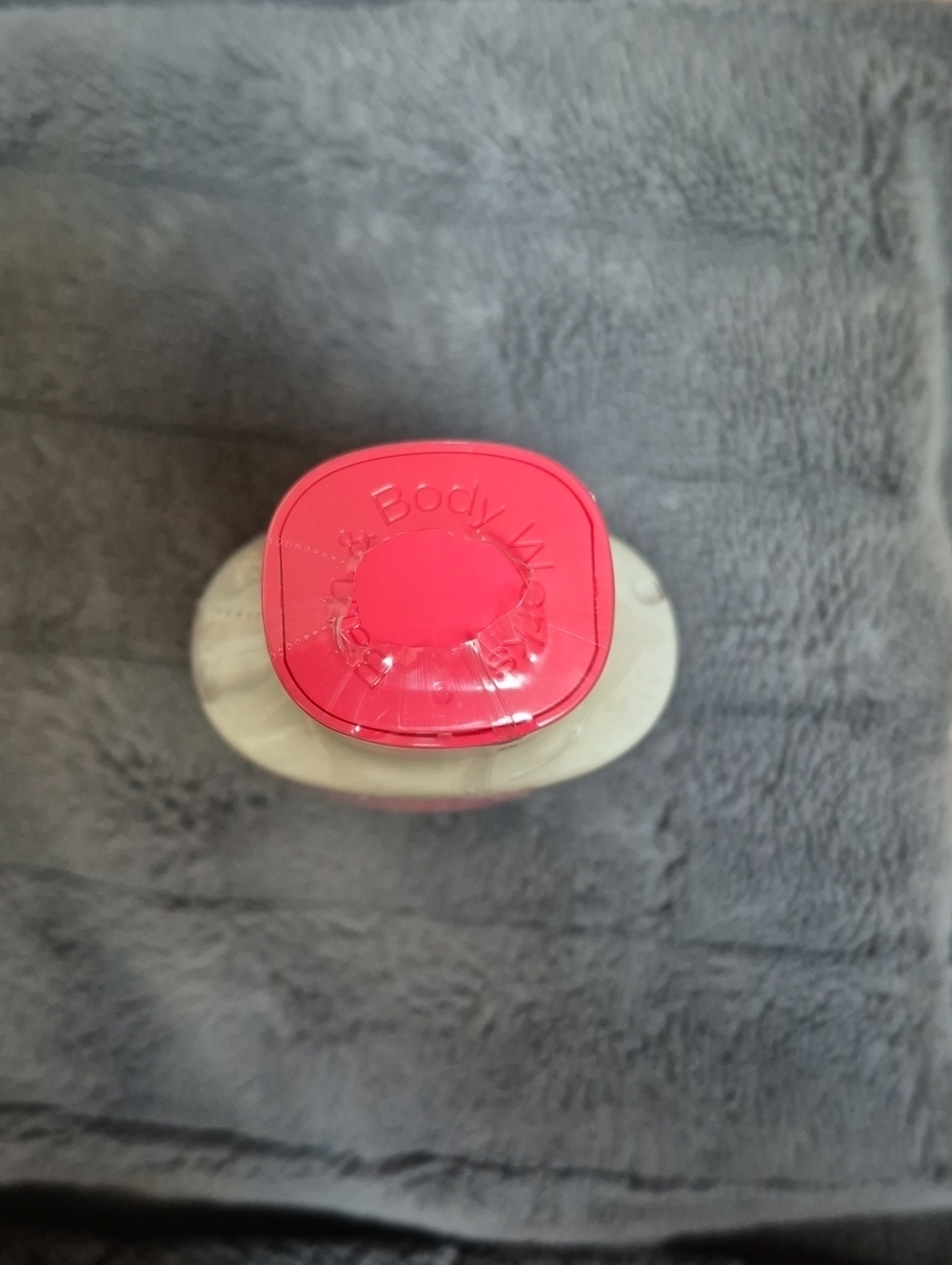 Velvet Sugar Body Lotion RETIRED From Bath & Body Works Brand New & Sealed - Picture 3 of 7